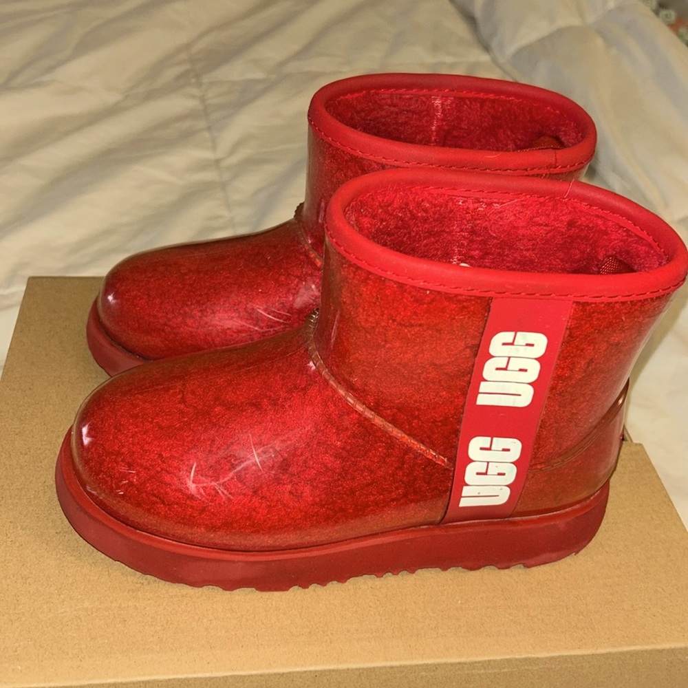 Girl Uggs boots